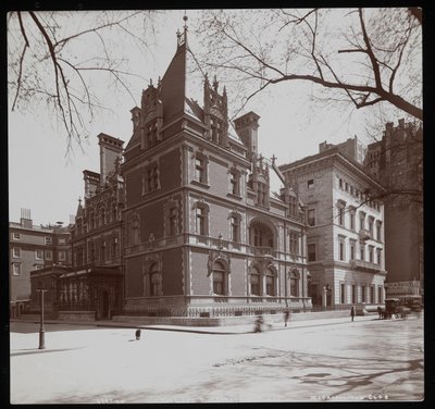 Die Residenz von Elbridge Thomas Gerry in der 61. Straße und der Metropolitan Club nebenan, New York, 1900-01 von Byron Company